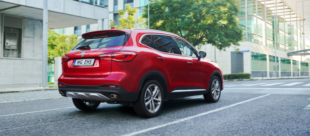 mg_ehs_phev_gallery_slider_fullbleed_driving_rear