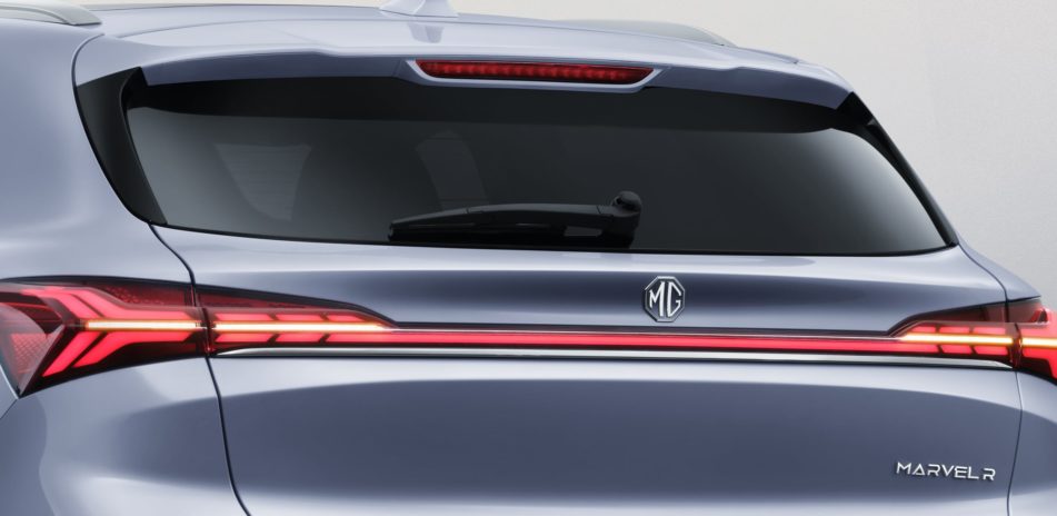 mg_marvelr_arrow_taillight_belt